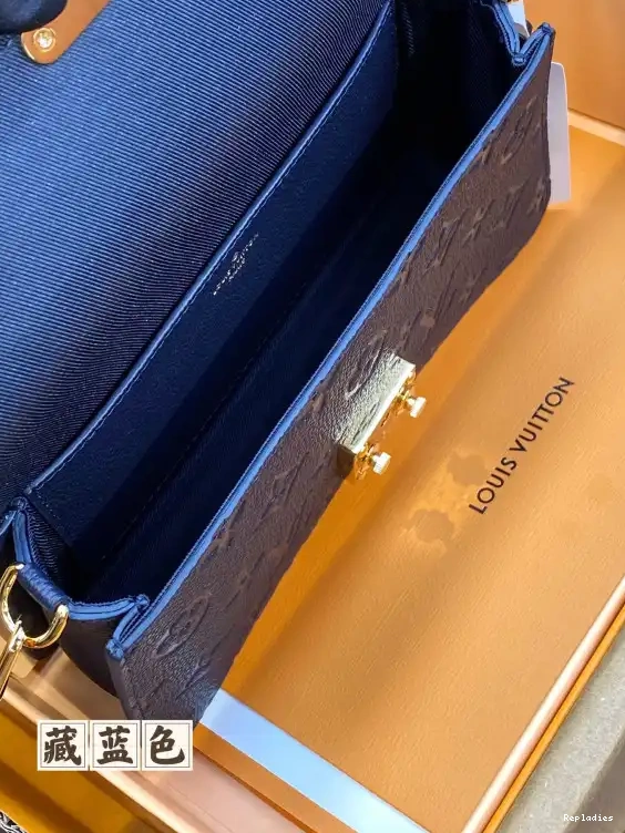 Cheap On LOUIS Chain VUITTON Wallet Métis 0626